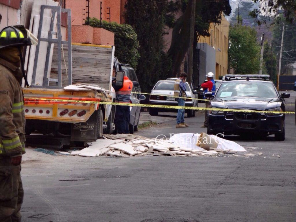 Hombre muere aplastado por placas de mármol - C6RB5hiVMAEwE4w-1024x768