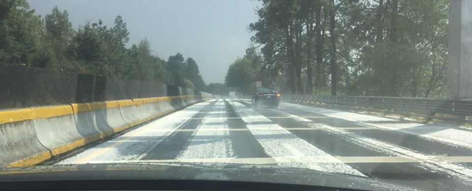 Granizada en la Autopista México-Cuernavaca