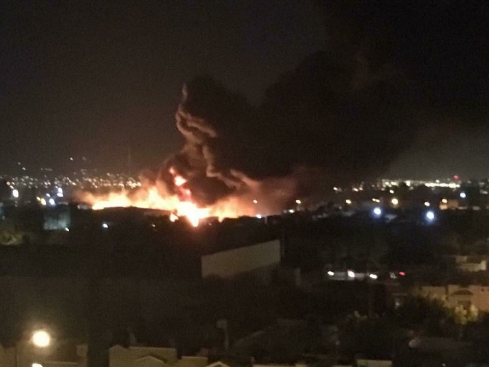 Incendio en León provoca desalojo de 200 personas