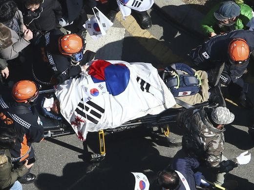 Enfrentamientos tras destitución de Park Geun-Hye dejan dos muertos - COREA-DEL-SUR