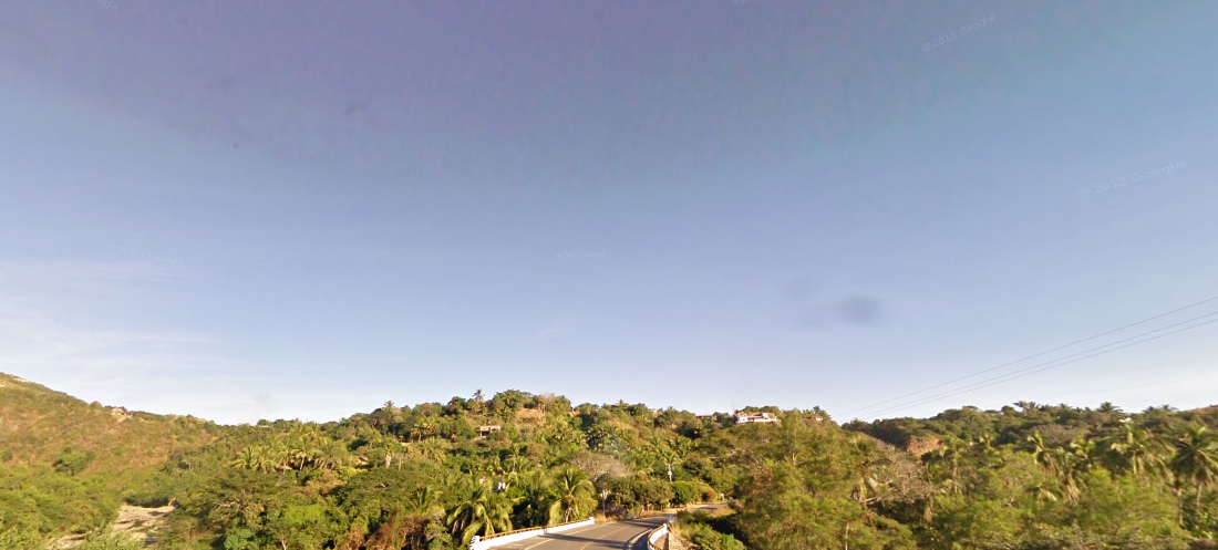 Volcadura de camioneta de SSP en Michoacán deja nueve policías heridos