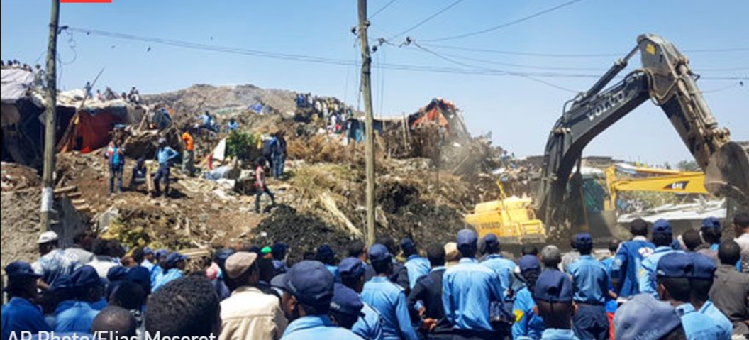 Avalancha en basurero de Etiopía deja 35 muertos