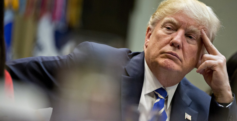 Trump firma orden que revoca esfuerzos para combatir el cambio climático