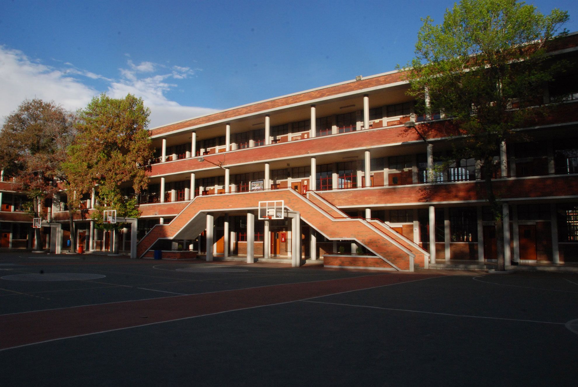 Asaltan a alumnos en la Narvarte amagándolos con ser del crimen organizado