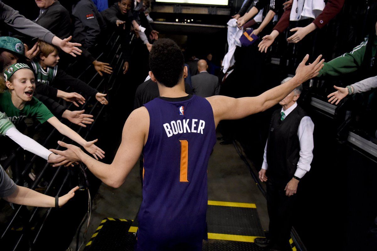 Devin Booker marca 70 puntos con los Suns - Devin-Booker