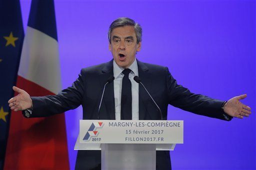 Abren petición para que Barack Obama sea candidato presidencial en Francia - Francois-Fillon-ap