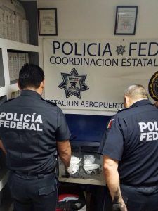 Hallan cartuchos de tinta rellenos de cocaína en aeropuerto de Vallarta - IMG-20170311-WA0049-225x300