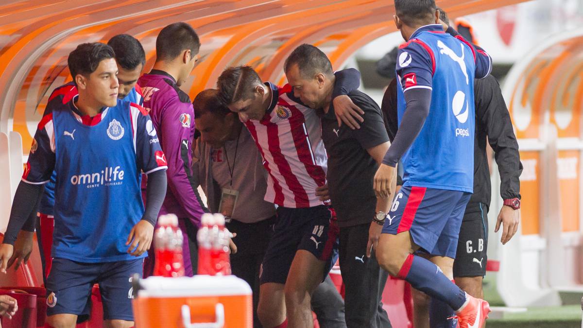 Chivas solicitará inhabilitar a Sambueza por lesión de Brizuela
