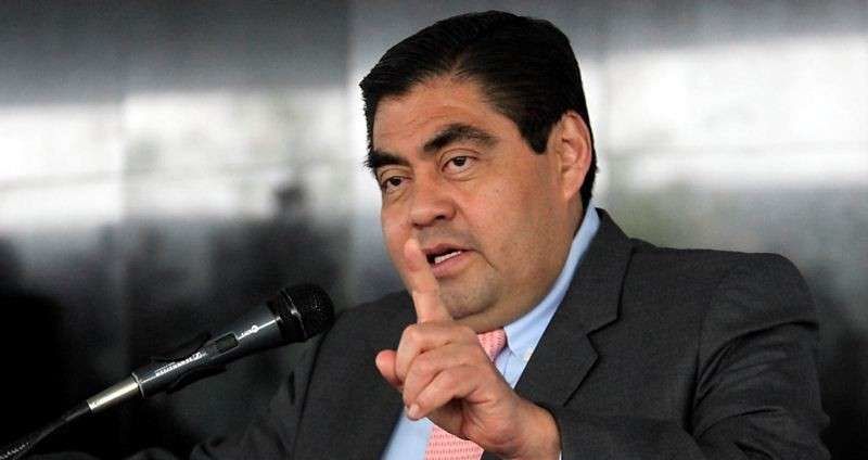 Nombran a Barbosa coordinador general de Morena en Puebla