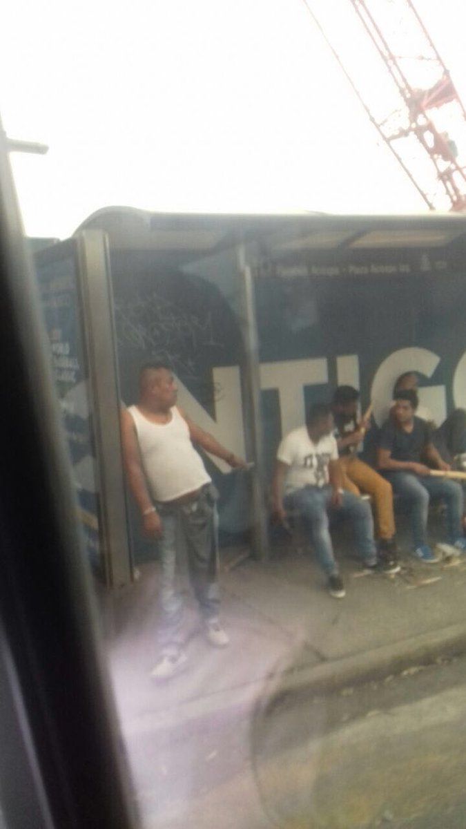 Balacera en construcción de Coyoacán deja al menos dos detenidos - Miramontes-Acoxpa-Coapa-Enfrentamiento-4