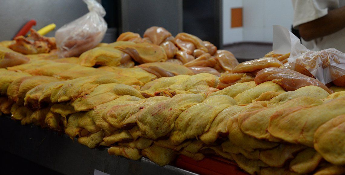 Profeco sanciona a 143 pollerías y expendios de huevo