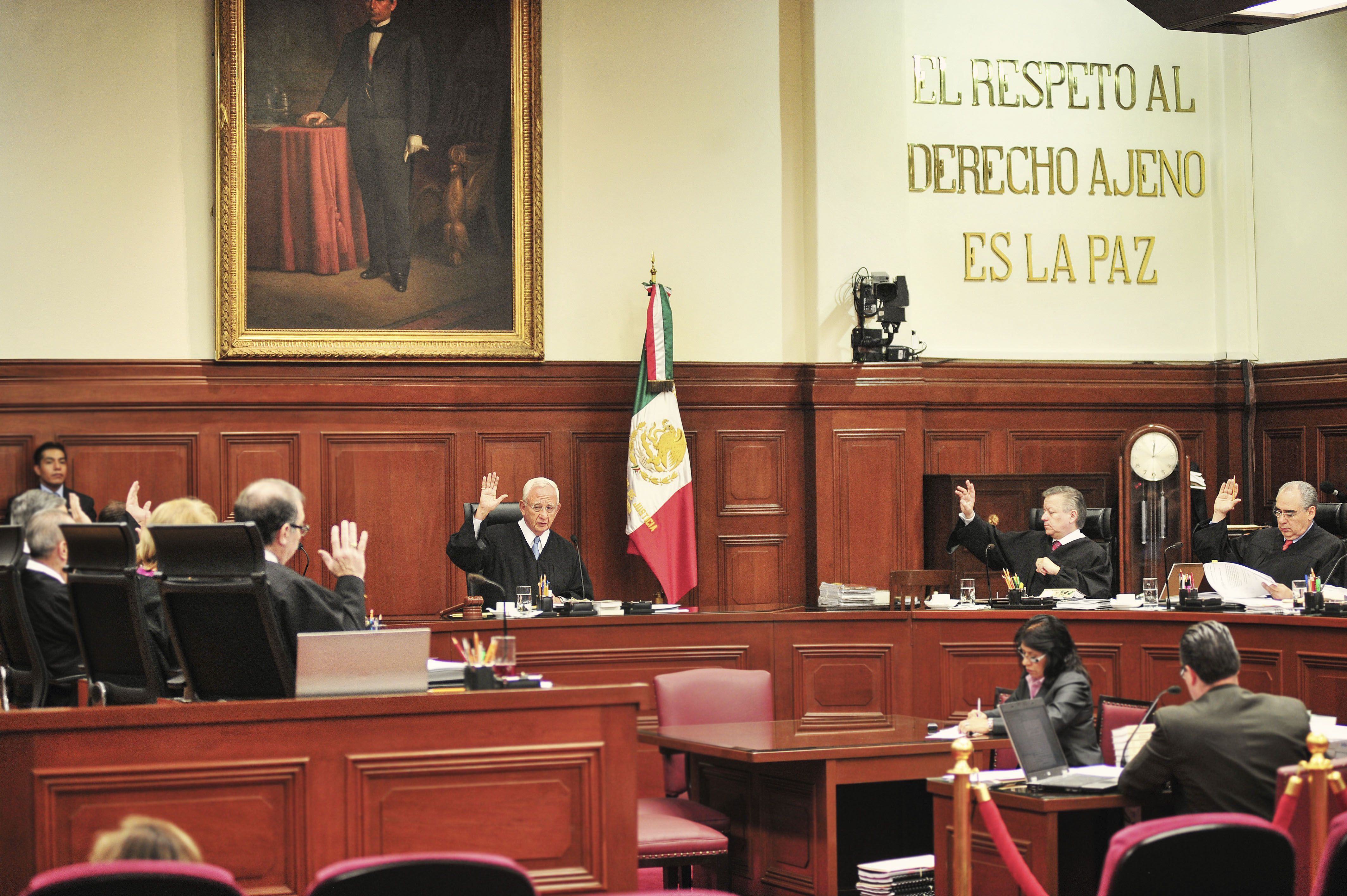 Piden invalidar dos artículos de la Constitución de la Ciudad de México