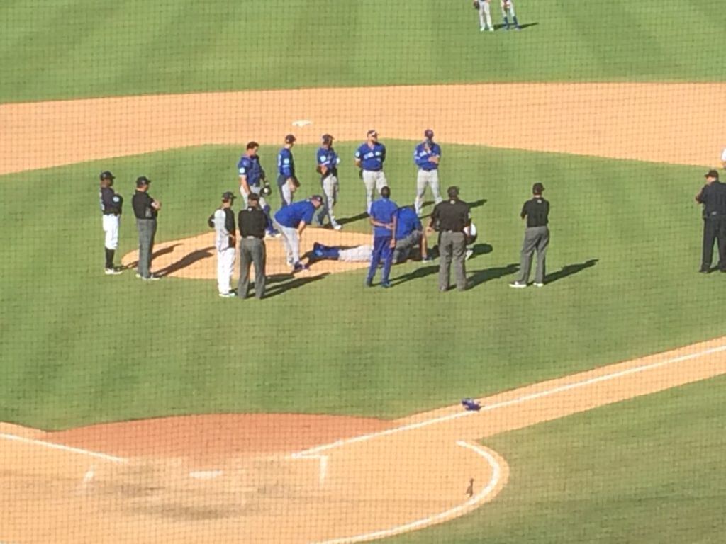 Hospitalizan a jugador de los Azulejos de Toronto por pelotazo en la cabeza - T.J.-House-4-1024x768