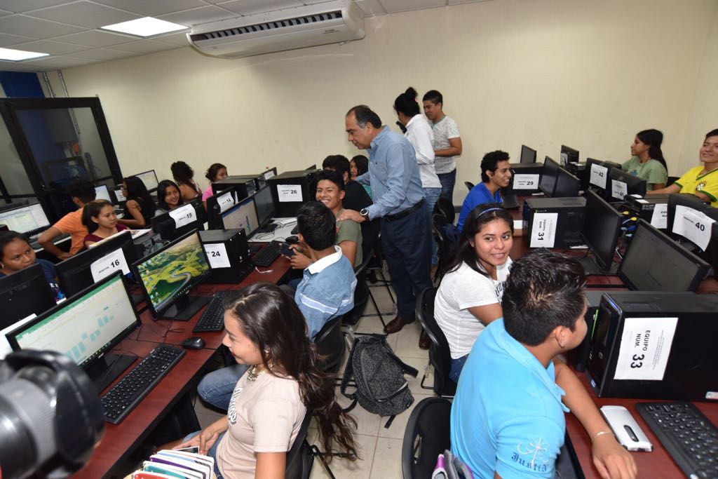 “Acapulco está en boca de todos”: Héctor Astudillo - WhatsApp-Image-2017-03-09-at-3.50.02-PM