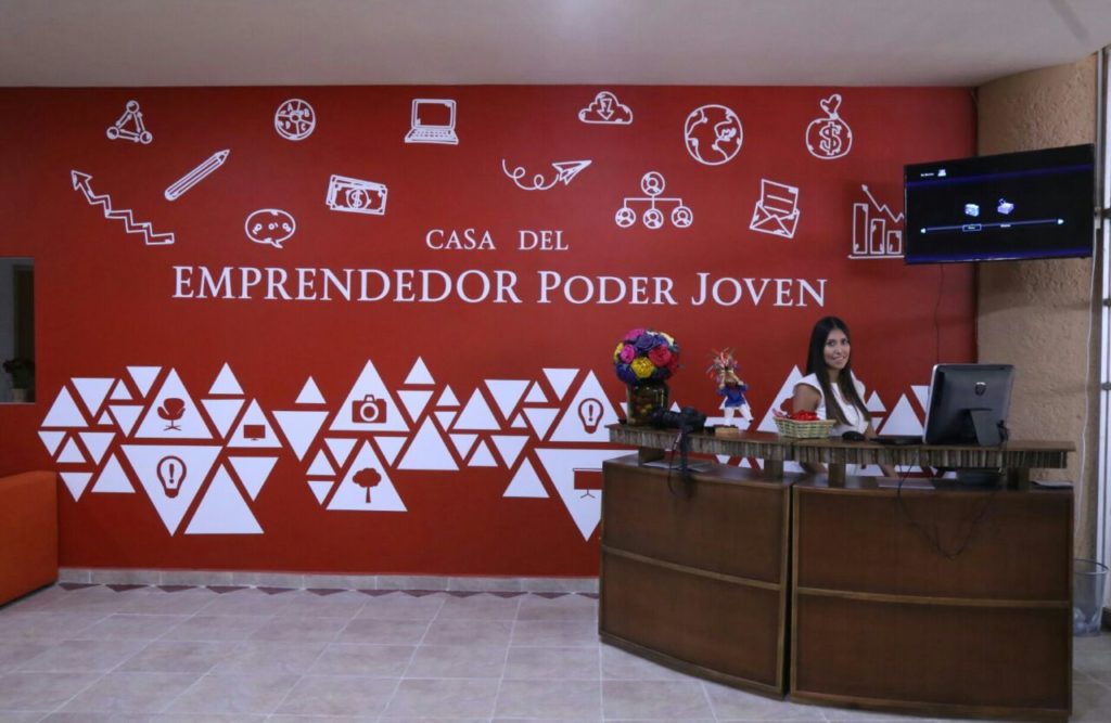 Héctor Astudillo inaugura Casa del Emprendedor en Acapulco - WhatsApp-Image-2017-03-21-at-4.33.01-PM-1024x667