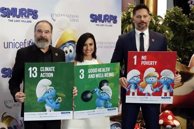 Los Pitufos llegan a la ONU - actores-pitufos