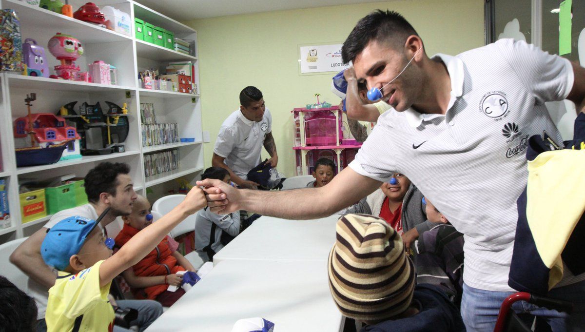 Jugadores del América conviven con niños con cáncer - america-niños-áncer
