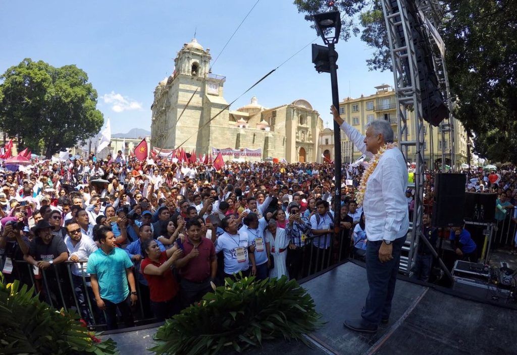 AMLO afirma que eliminará al Estado Mayor Presidencial - amlo-oaxaca-e1490362471966-1024x704