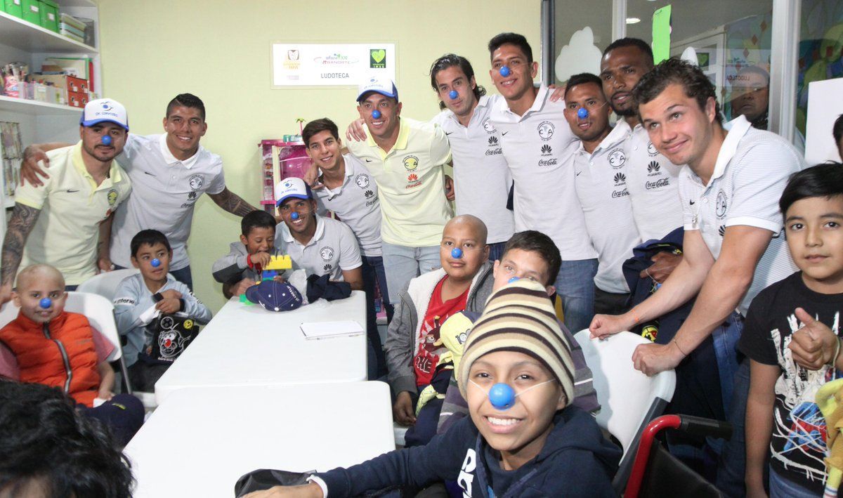 Jugadores del América conviven con niños con cáncer - américa-niños-cáncer-2