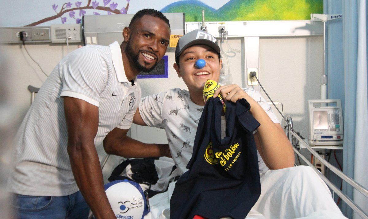 Jugadores del América conviven con niños con cáncer - américa-niños-cáncer-3
