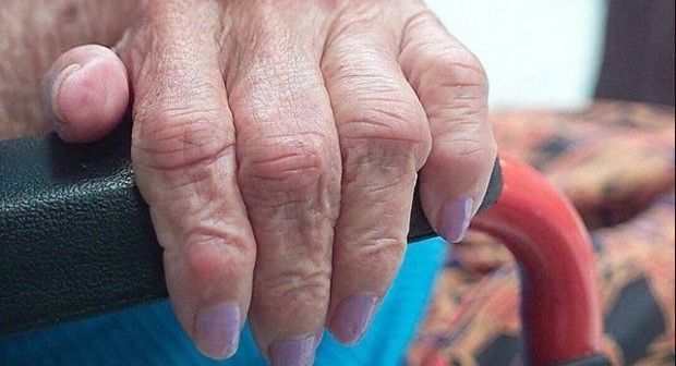 Detienen a hombre de 32 años acusado de violar a mujer de 70