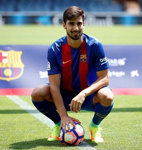 Valencia ingresa 500 mil euros por pase del Barça a cuartos - andre-gomes-e1489073463518