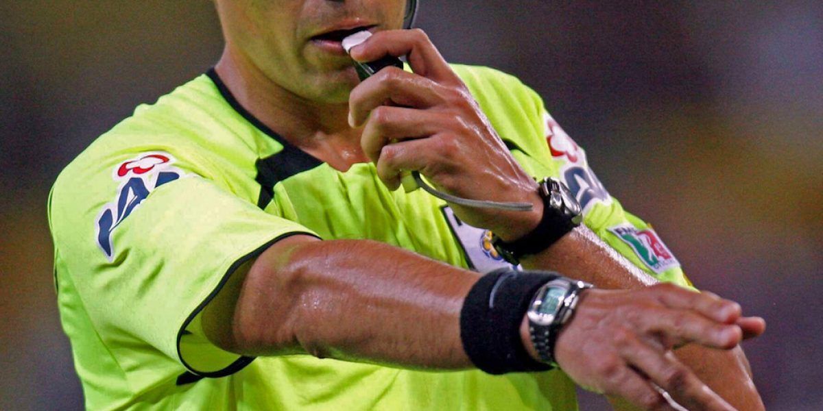 Árbitros ganan 38 mil por partido en Liga MX - arb