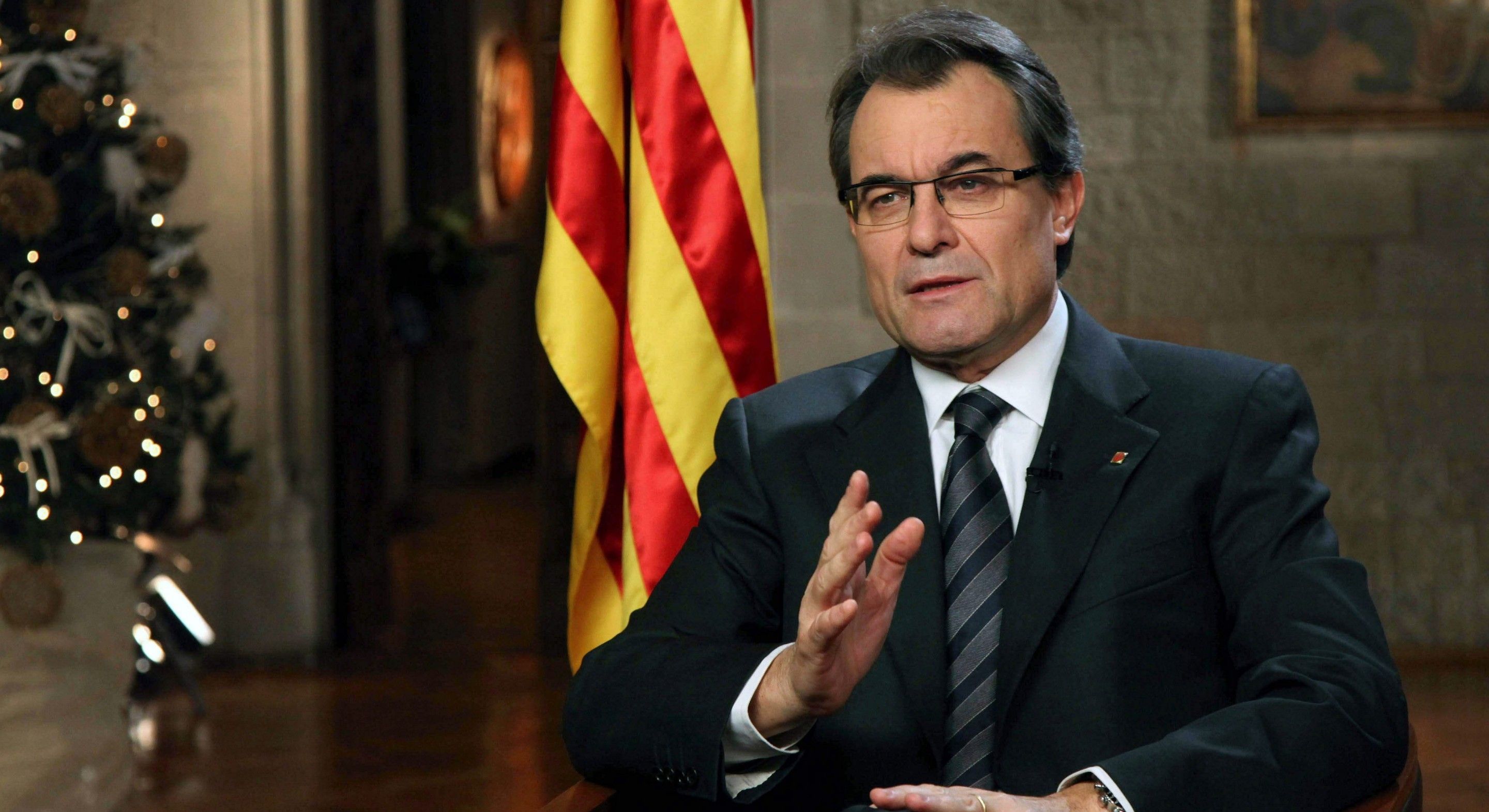 Inhabilitan por dos años a Artur Mas, expresidente de Cataluña