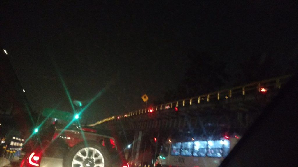 Vecinos bloquean Circuito Interior - bloqueo-peñón-de-los-baños-retio-3-1024x576