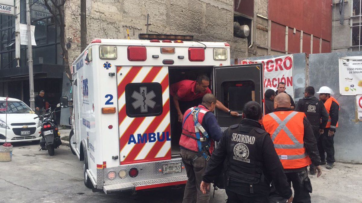 Derrumbe deja un muerto y cinco heridos en la colonia San Rafael