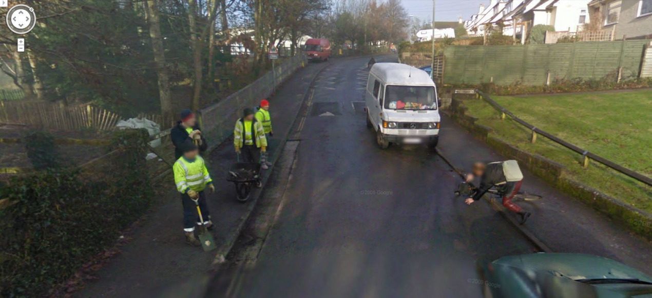 Las imágenes más curiosas captadas por Google Street View - caida-e1490229703990