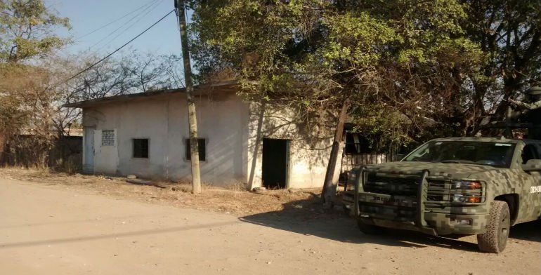 Ejército encuentra casa de seguridad y rescata a secuestrado