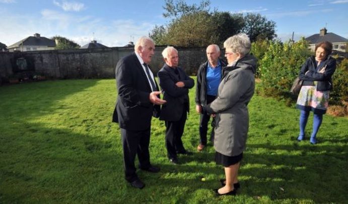 Encuentran fosa con restos de niños en Irlanda - cementerio