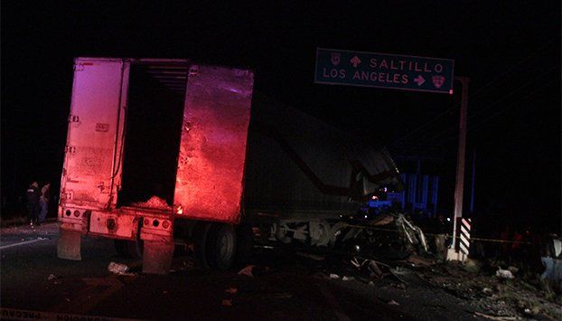 Choque entre tráiler y autobús en Saltillo deja tres muertos - choque-autobús-saltilo