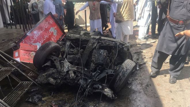 Ataque con coche bomba deja al menos 22 muertos en Pakistán