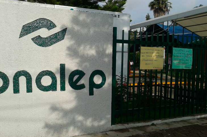 Asesinan a director de Conalep en Lázaro Cárdenas, Michoacán Asesinan a director de Conalep en Lázaro Cárdenas, Michoacán