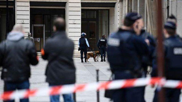 Desactivan alerta de bomba en Corte Financiera de París