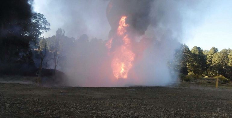 Toma clandestina provoca incendio en ducto de Pemex en Tlaxcala - ducto-tlaxcala-2