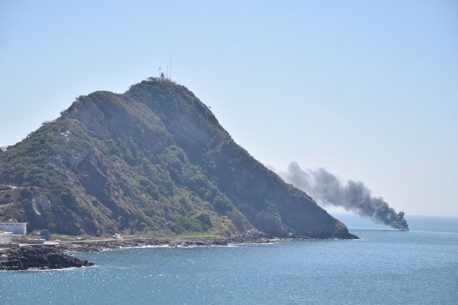 Video: yate se incendia frente a costa de Mazatlán - el-debate