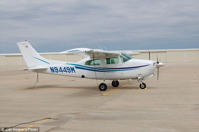 Las últimas palabras del piloto que murió junto con su familia en accidente Las últimas palabras del piloto que murió junto con su familia en accidente