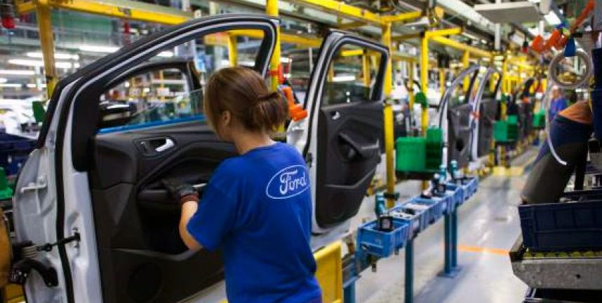 Ford llama a revisión más de 570 mil vehículos