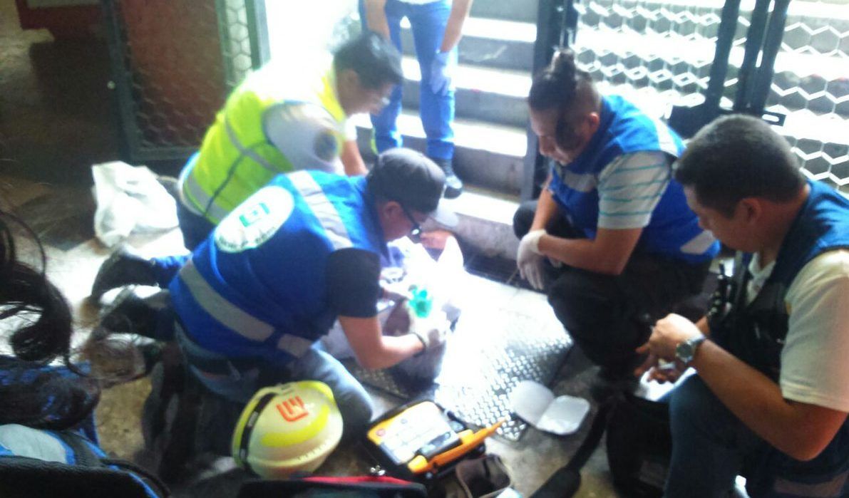 Hombre muere por caída en estación Pino Suárez