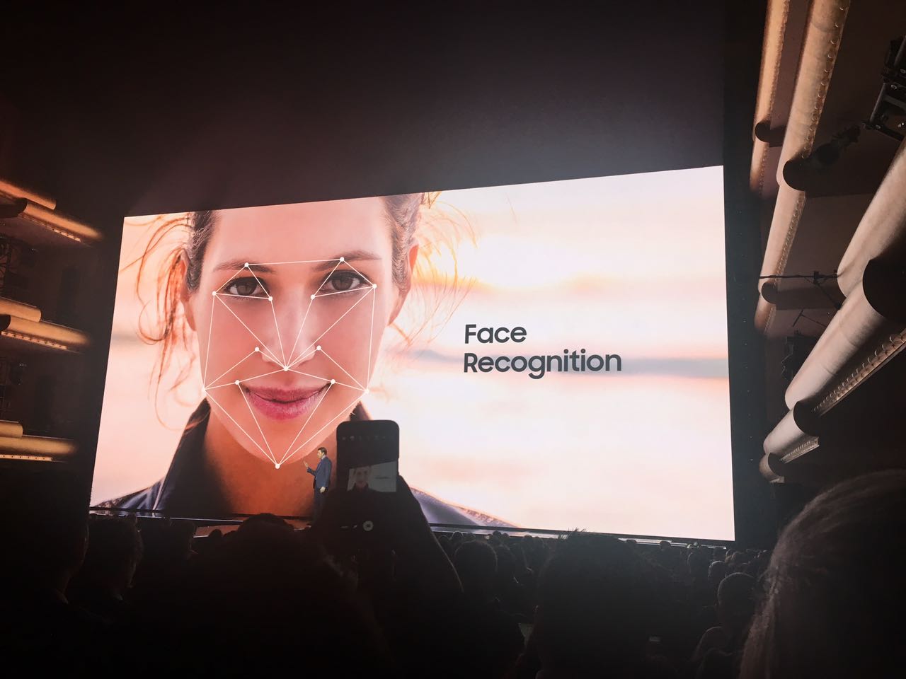 Samsung lanza el esperado Galaxy S8 - galaxy-7