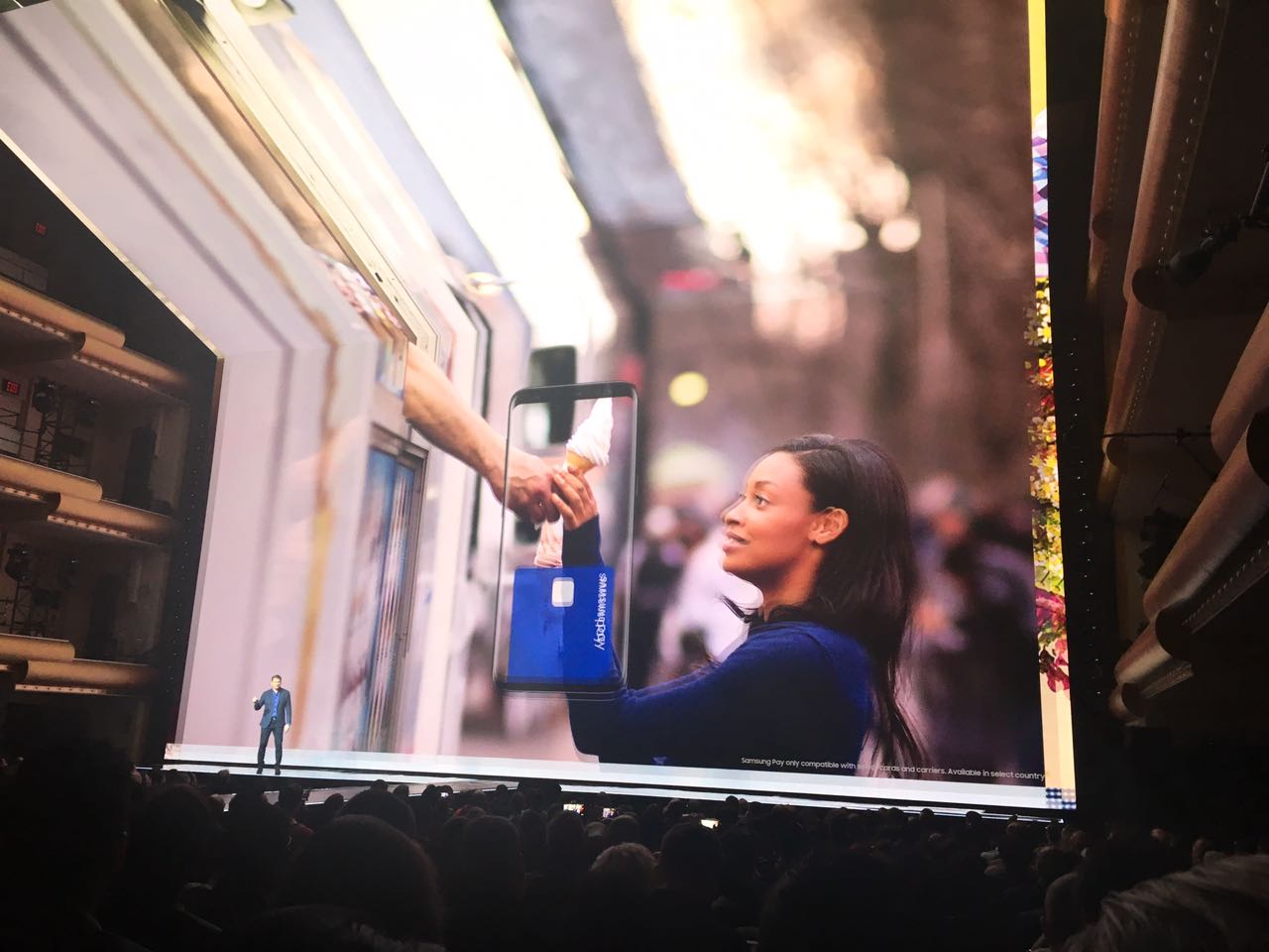 Samsung lanza el esperado Galaxy S8 - galaxy-9