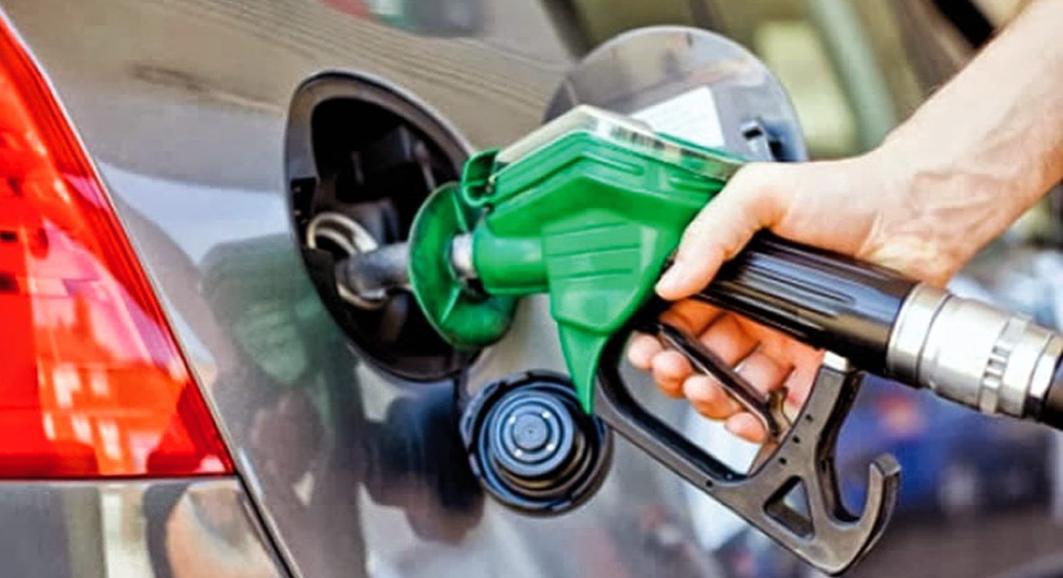 Gasolineros dan postura sobre clientes que no pagan precio completo de la gasolina - gasolinaalza-e1487257968771