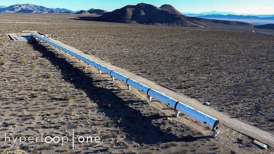 Presentan circuito de pruebas del hyperloop