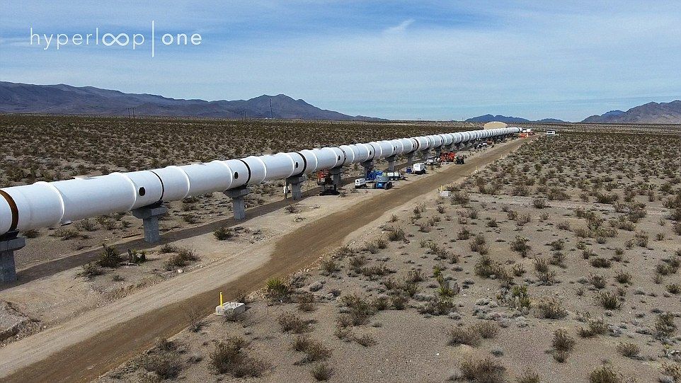 Presentan circuito de pruebas del hyperloop - hyp4