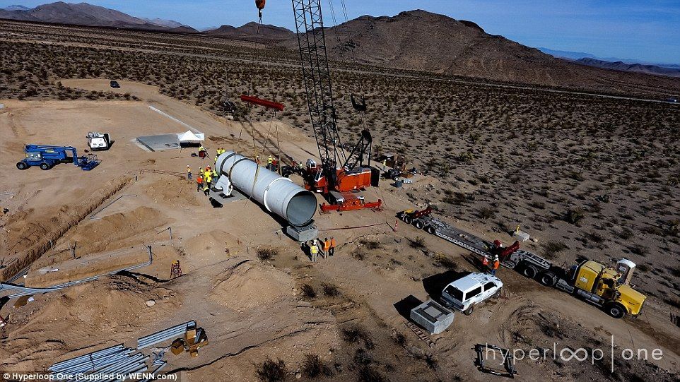 Presentan circuito de pruebas del hyperloop - hyp6