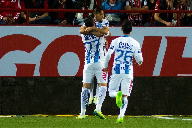 Tuzos alcanzan liderato y quedan preocupados por "Chucky" Lozano - imago-534512ok