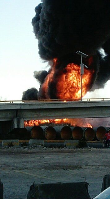 Video: incendio en el Circuito Exterior Mexiquense - incendio-4